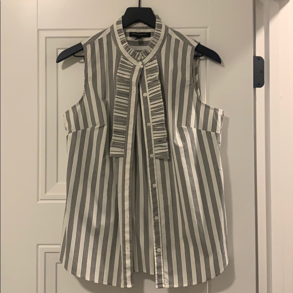 Banana Republic Sleeveless Ruffled Button Down